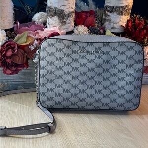 💙 Michael Kors Jet Set Logo Crossbody Bag